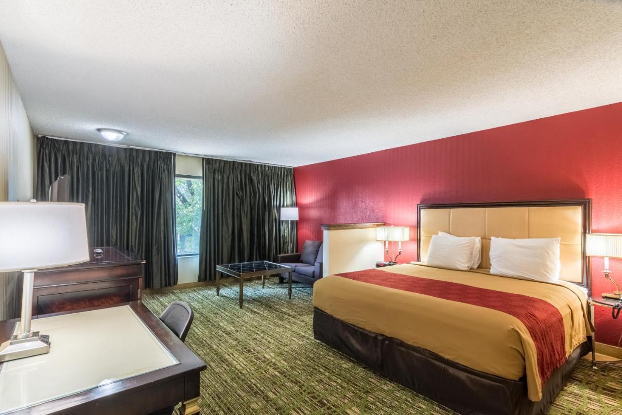 Fresno City Inn 2*