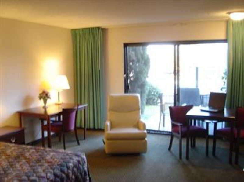 Hotel Fresno City Inn 2*