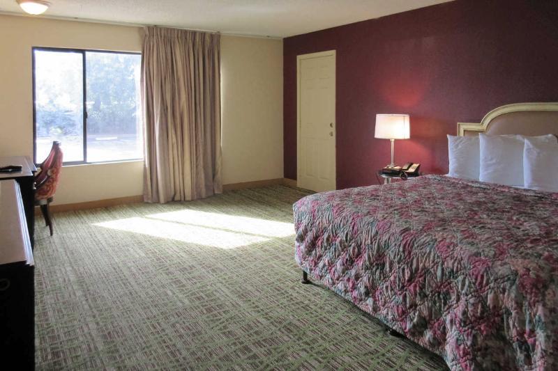 Fresno City Inn